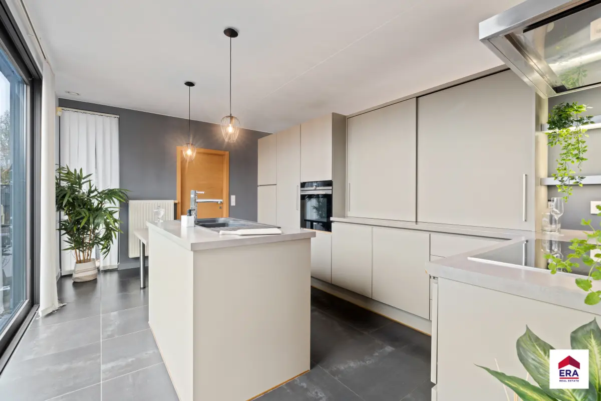 Huis te  koop in Asse 1730 599000.00€ 4 slaapkamers 211.00m² - Zoekertje 708001