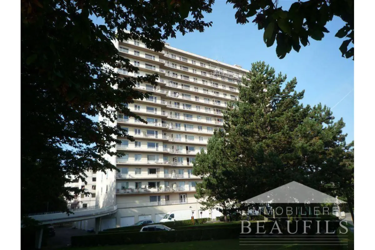 Appartement te  koop in Nijvel 1400 175000.00€ 2 slaapkamers 84.00m² - Zoekertje 708796