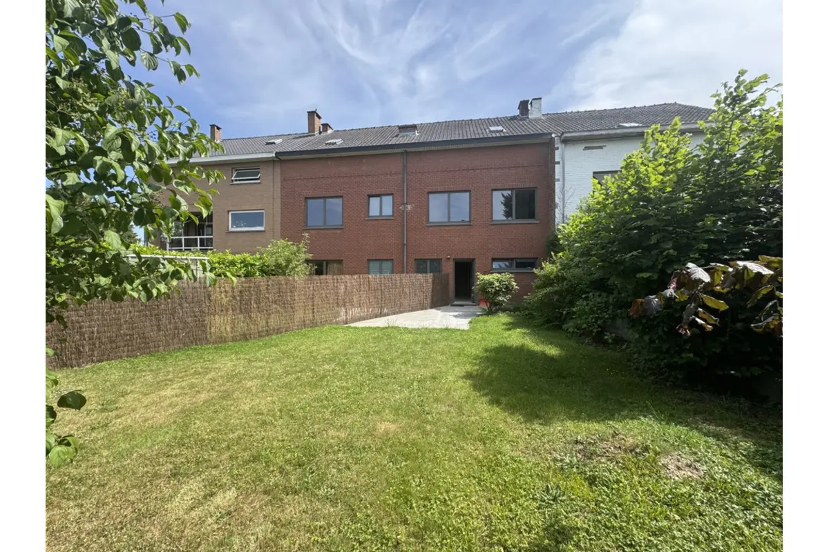 Appartement te  huur in Waterloo 1410 1650.00€ 3 slaapkamers 140.00m² - Zoekertje 710280