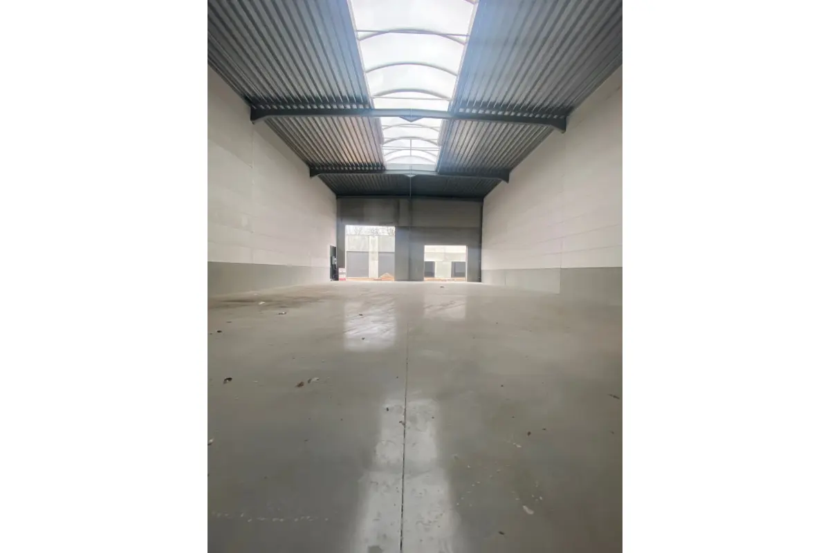 Commerce à louer à Affligem 1790 1600.00€  chambres 240.00m² - Annonce 711326