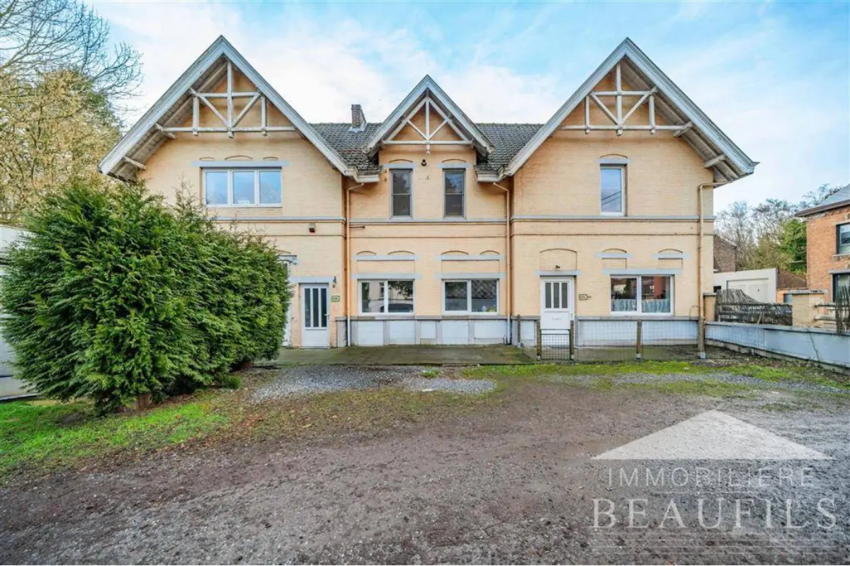 Huis te  in Gosselies 6041 300000.00€ 4 slaapkamers 174.00m² - Zoekertje 711221