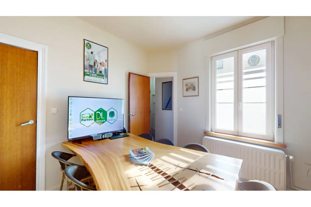 Handelszaak te  in Tubeke 1480 1300.00€  slaapkamers 120.00m² - Zoekertje 713423