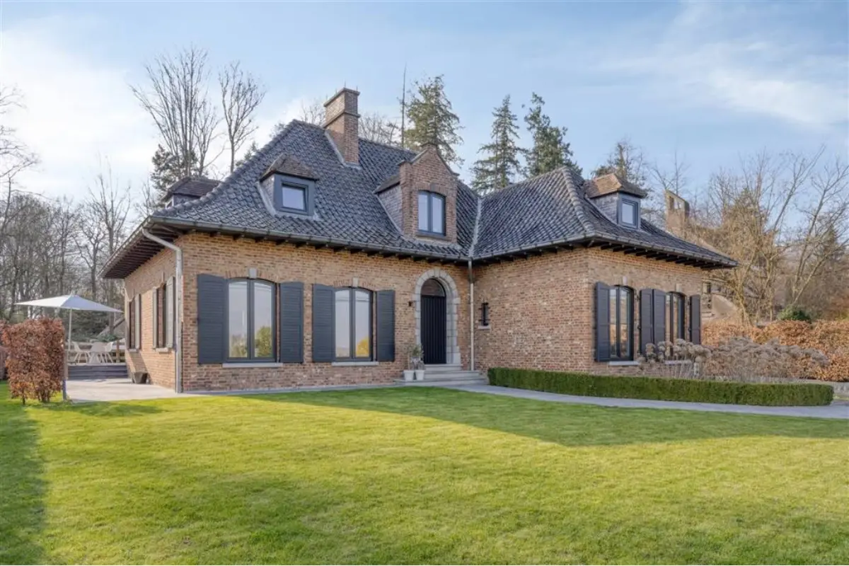 Maison à vendre à Bierghes 1430 729000.00€ 6 chambres 297.00m² - Annonce 713548