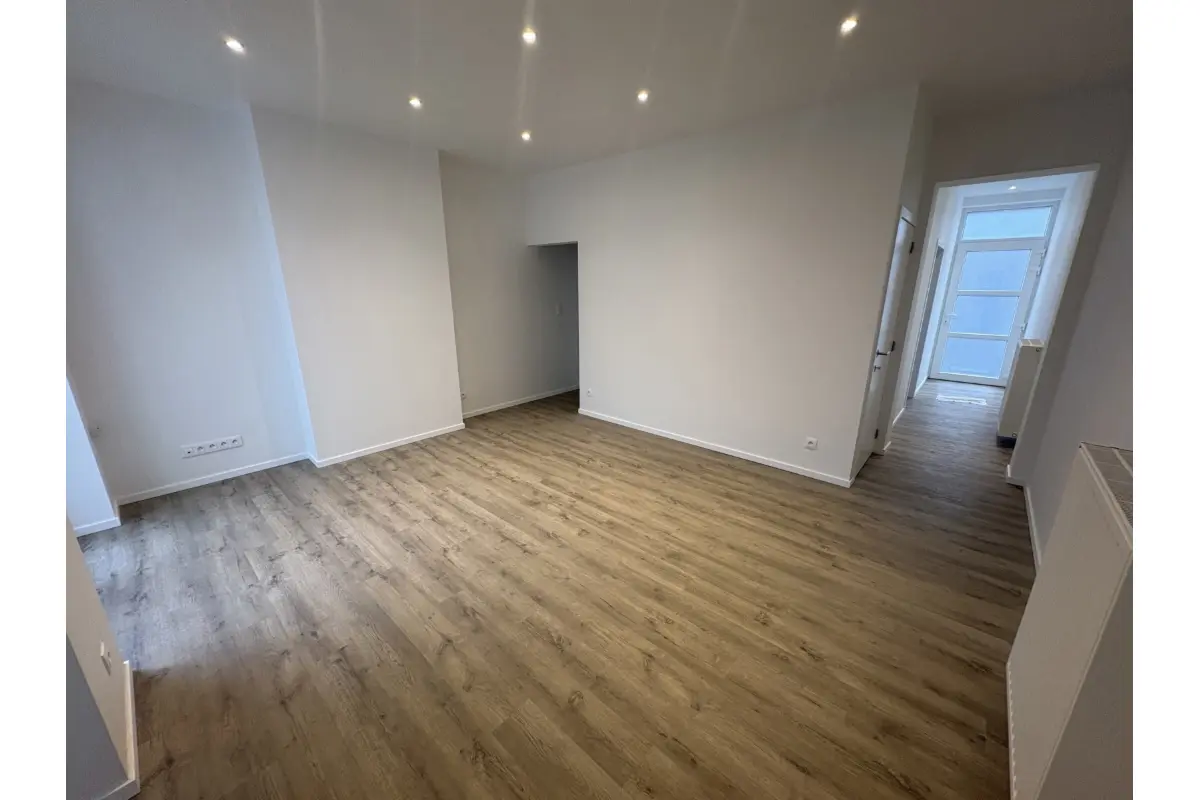 Huis te  in Pont-à-Celles 6230 1700.00€ 4 slaapkamers 186.00m² - Zoekertje 712784
