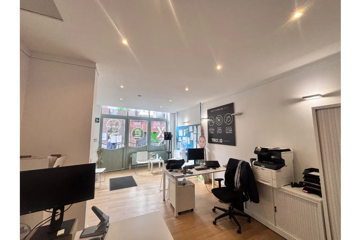 Handelszaak te  in Nijvel 1400 950.00€  slaapkamers 50.00m² - Zoekertje 714328