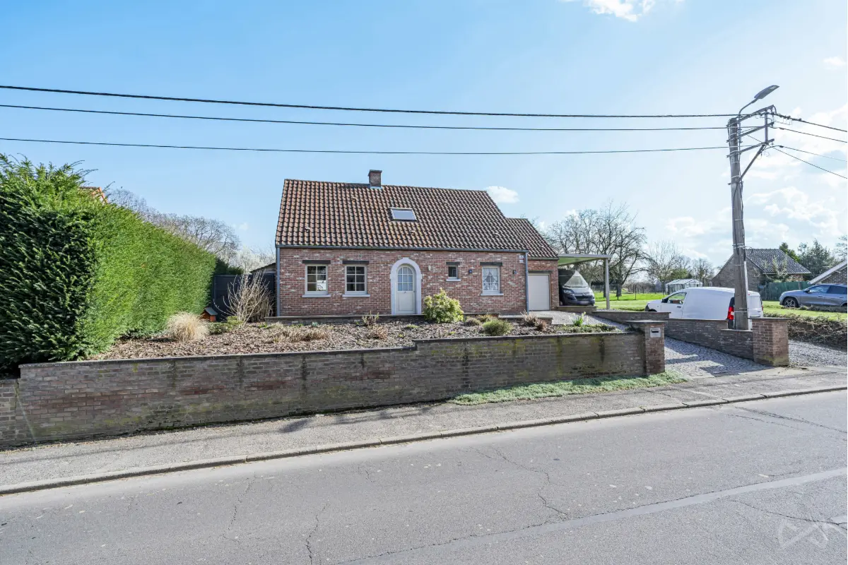 Huis te  koop in Jandrain-Jandrenouille 1350 385000.00€ 3 slaapkamers 170.00m² - Zoekertje 747521