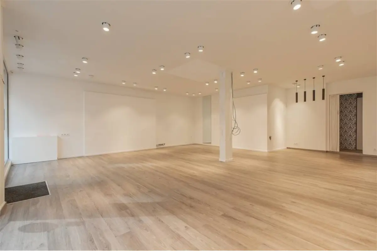 Commerce à louer à Londerzeel 1840 1200.00€  chambres m² - Annonce 715479