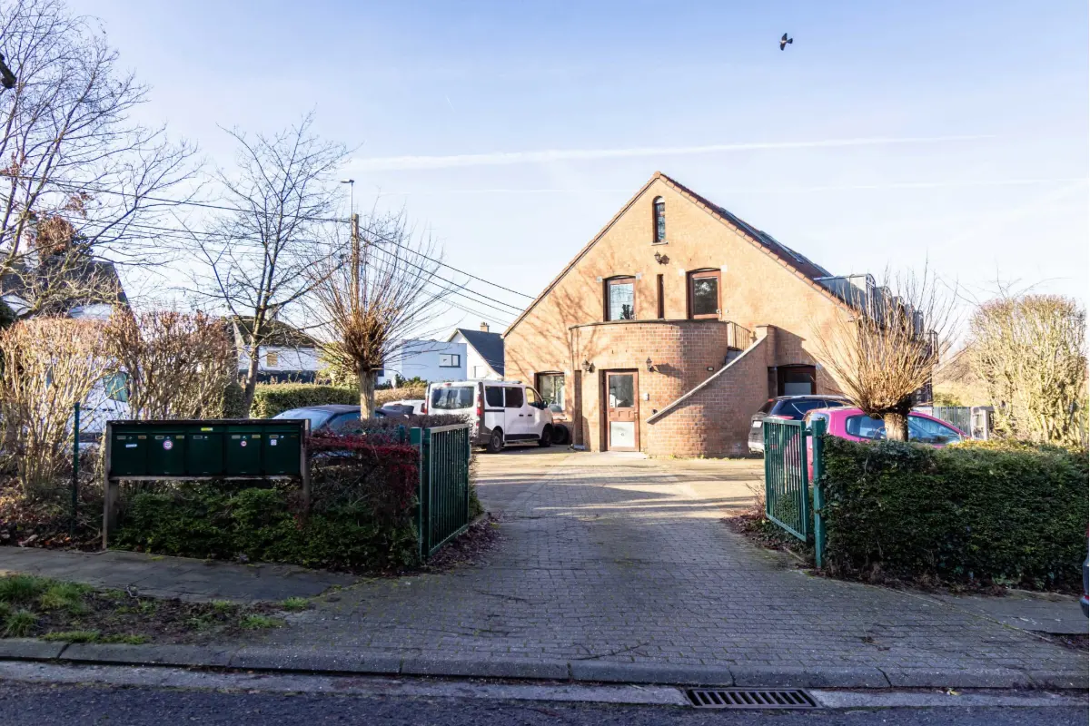 Handelszaak te  koop in Genval 1332 245000.00€  slaapkamers 95.00m² - Zoekertje 715228