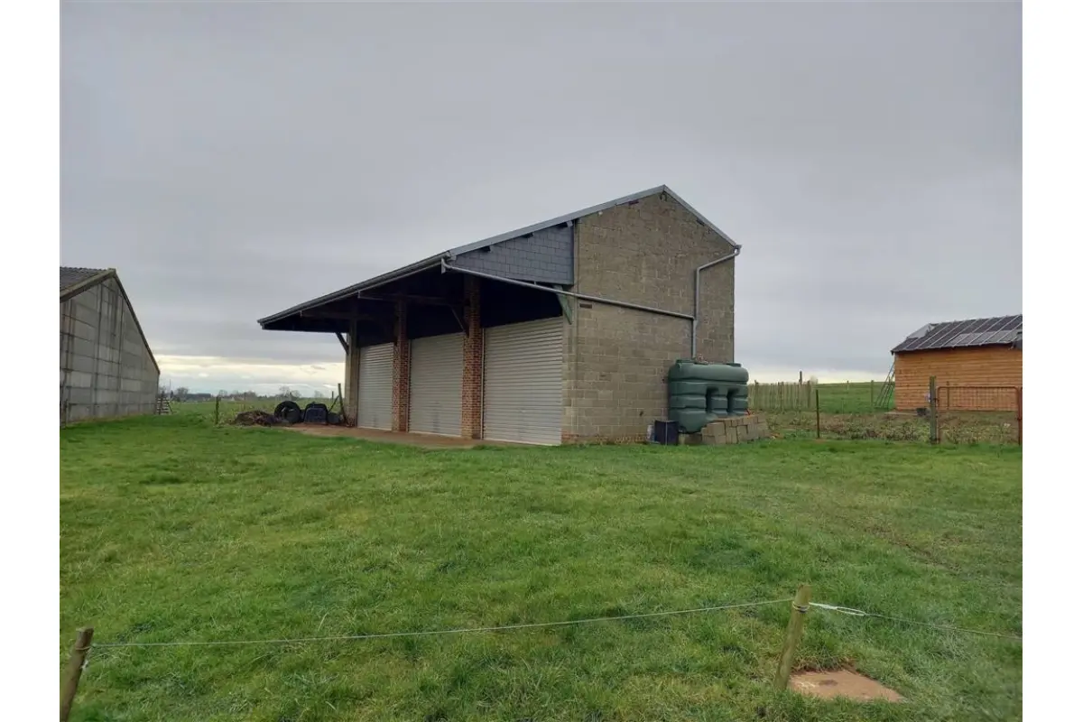 Grond te  koop in Marilles 1350 155000.00€  slaapkamers m² - Zoekertje 714920