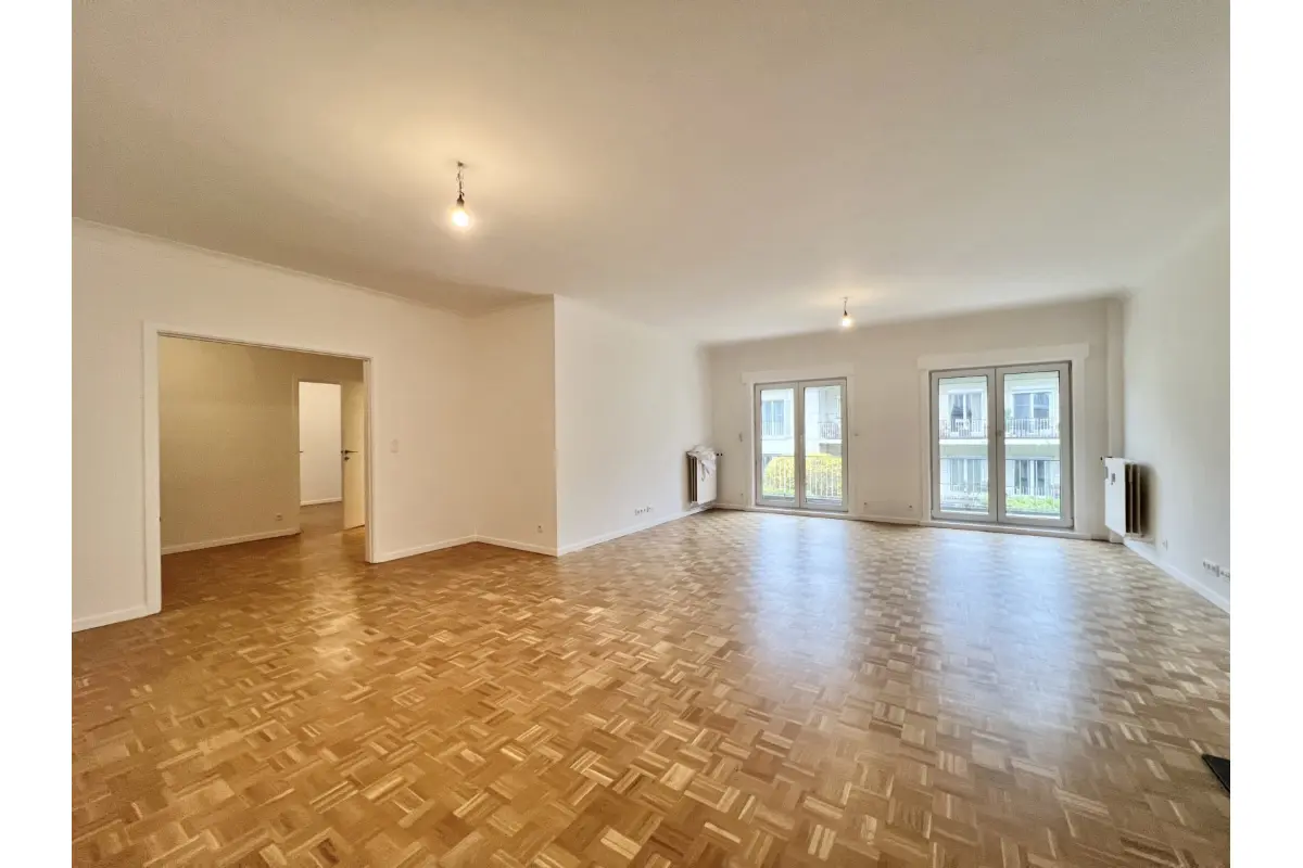 Appartement à louer à Kraainem 1950 1850.00€ 3 chambres 140.00m² - Annonce 715065