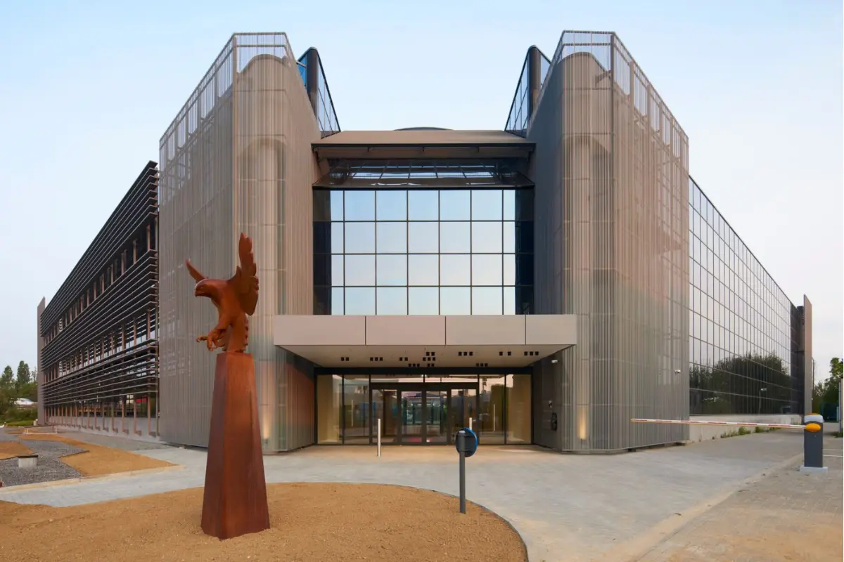 Commerce à louer à Grand-Bigard 1702 11660.00€  chambres 965.00m² - Annonce 716250