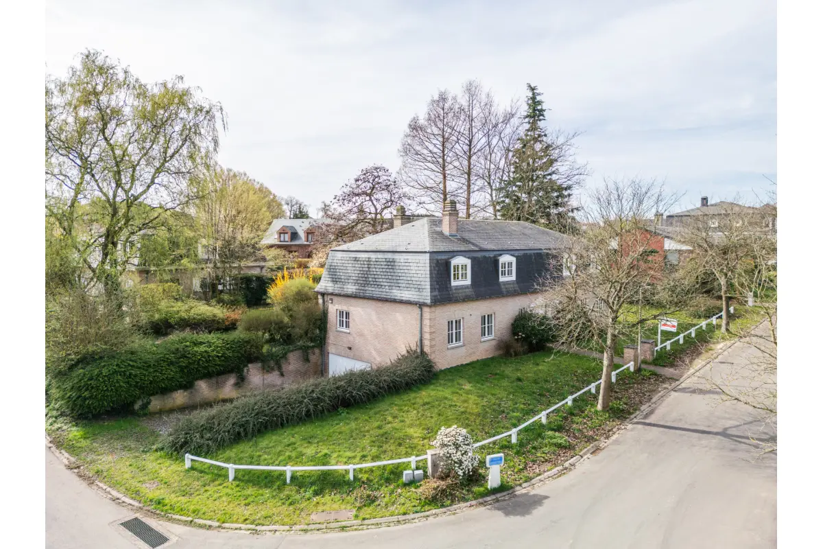 Huis te  koop in Eigenbrakel 1420 975000.00€ 5 slaapkamers 265.00m² - Zoekertje 716950