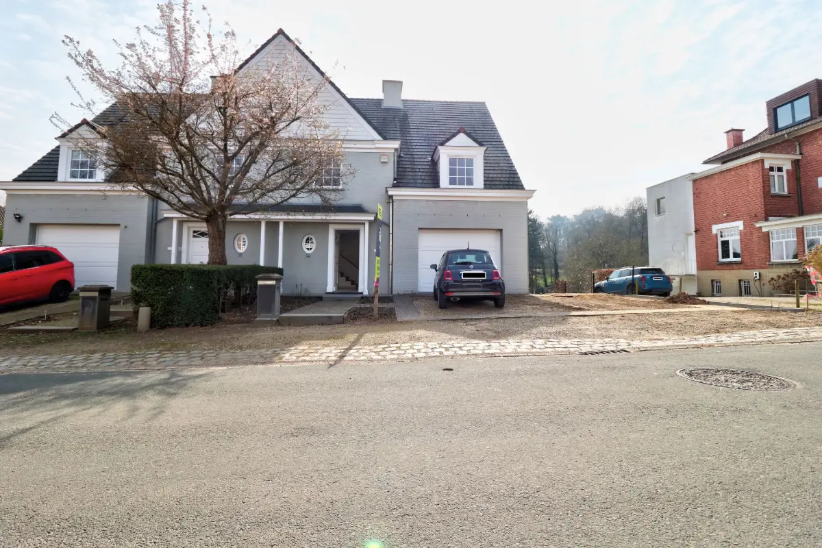 Huis te  huur in Hoeilaart 1560 3500.00€ 6 slaapkamers 410.00m² - Zoekertje 717678