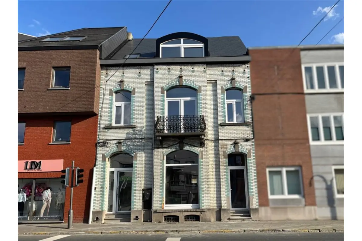 Handelszaak te  in Tubeke 1480 900.00€  slaapkamers 55.00m² - Zoekertje 717816