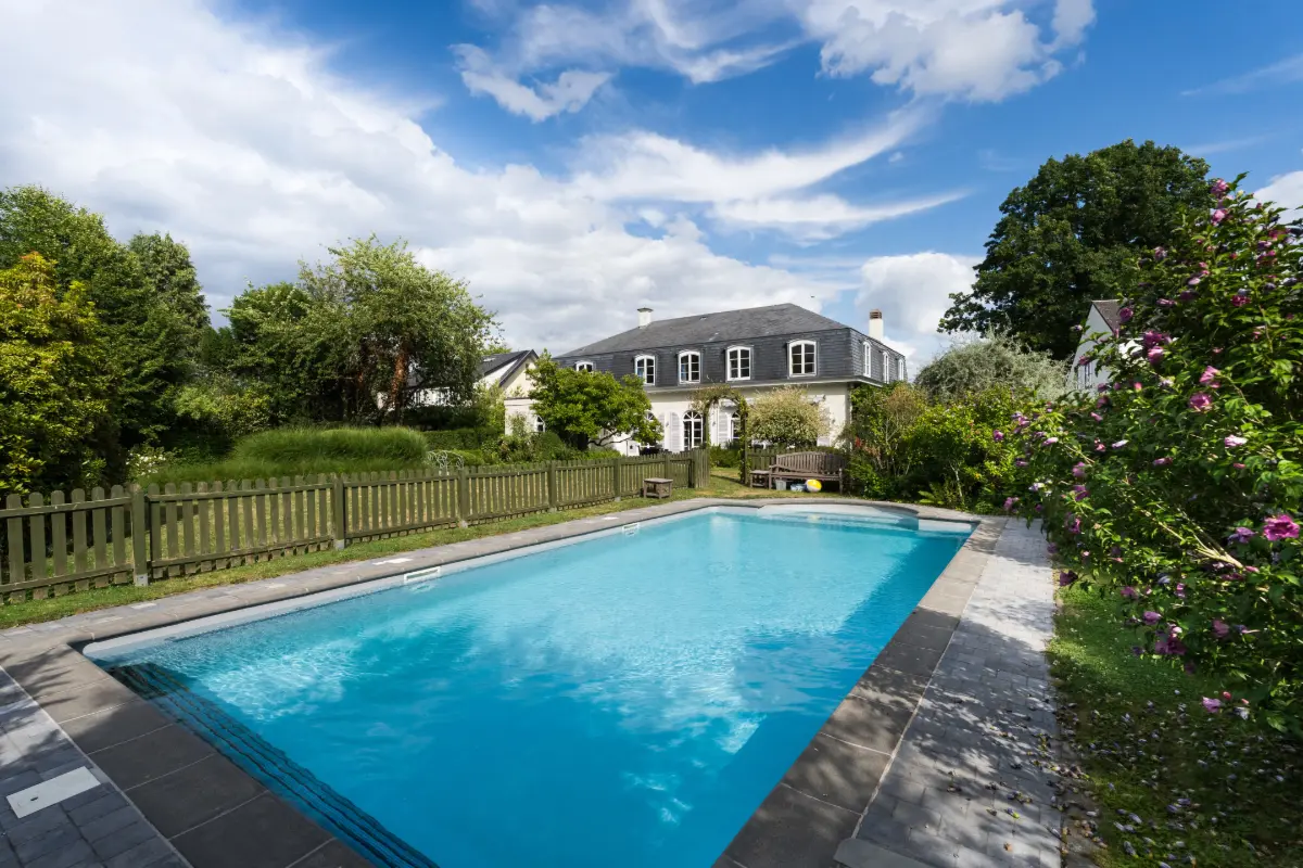 Huis te  koop in Wezembeek-Oppem 1970 2350000.00€ 5 slaapkamers 400.00m² - Zoekertje 717323