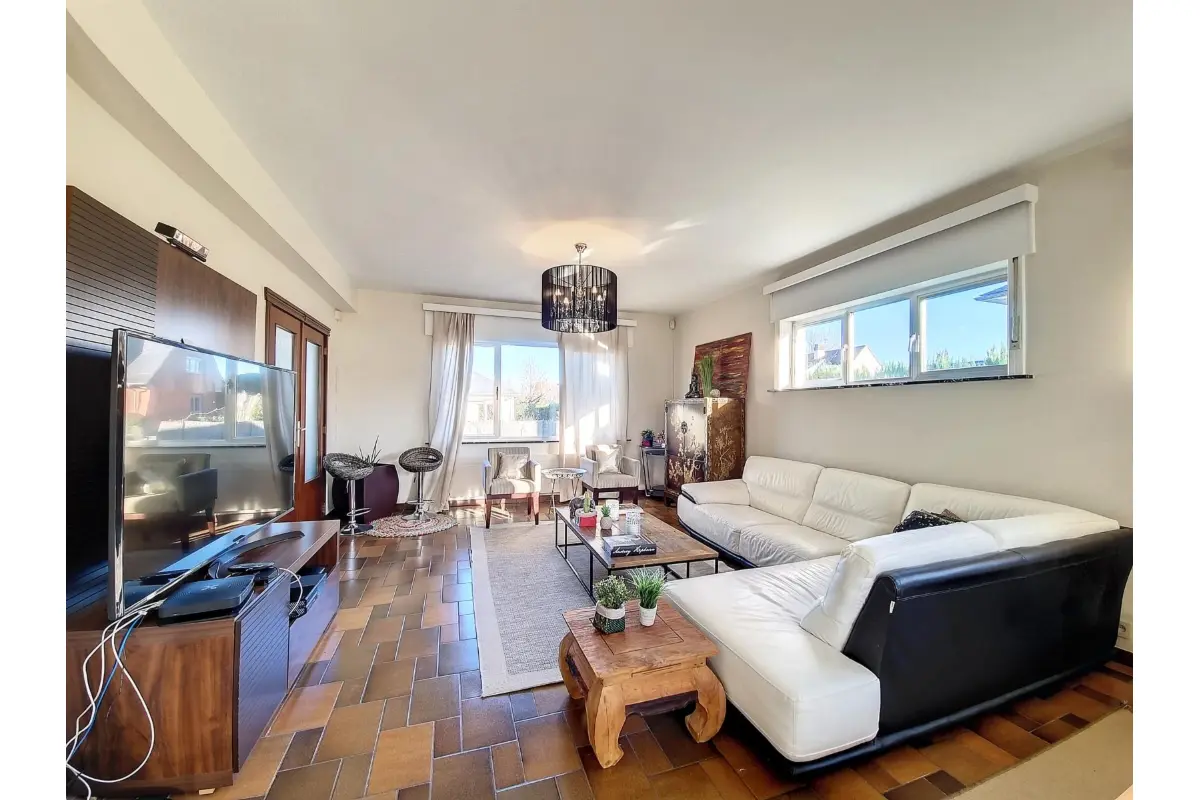 Villa à vendre à Waterloo 1410 675000.00€ 5 chambres 332.00m² - Annonce 718443