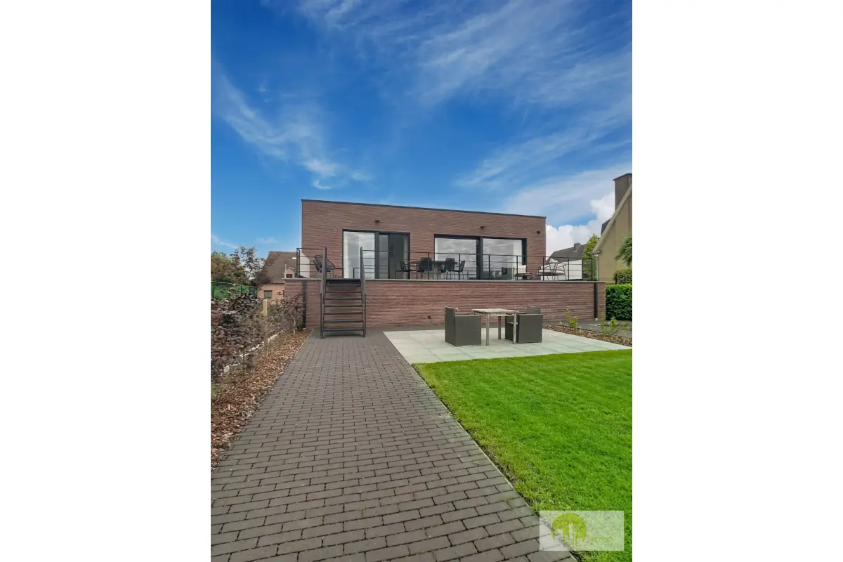 Huis te  in Dilbeek 1700 0.00€ 3 slaapkamers 324.00m² - Zoekertje 718655