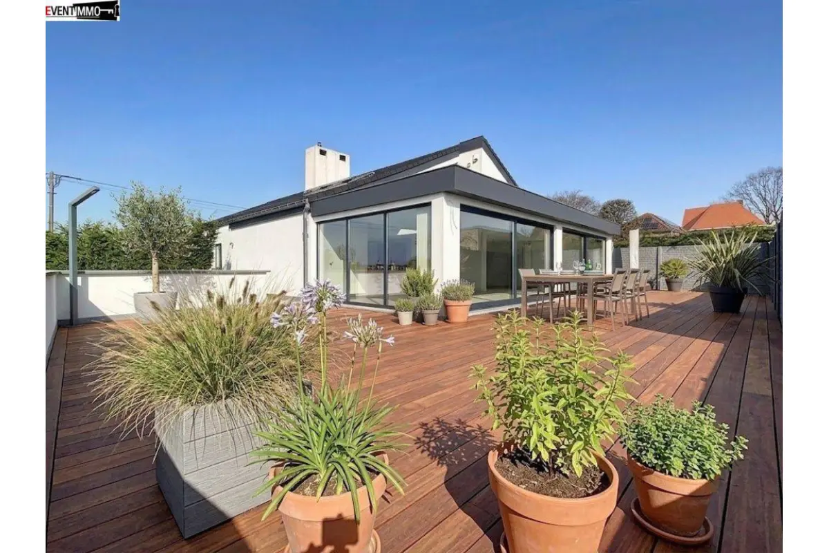 Huis te  koop in Sint-Pieters-Leeuw 1600 925000.00€ 3 slaapkamers 464.00m² - Zoekertje 719714