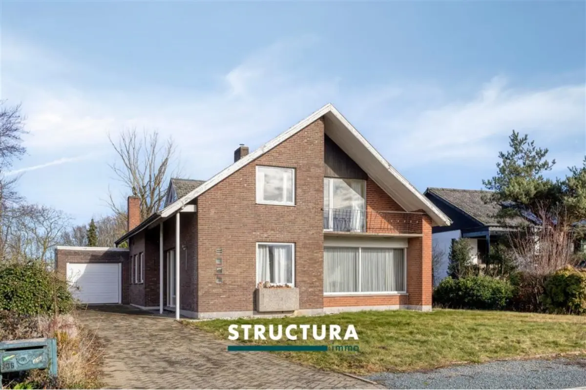 Huis te  koop in Opwijk 1745 525000.00€ 4 slaapkamers 228.00m² - Zoekertje 720177