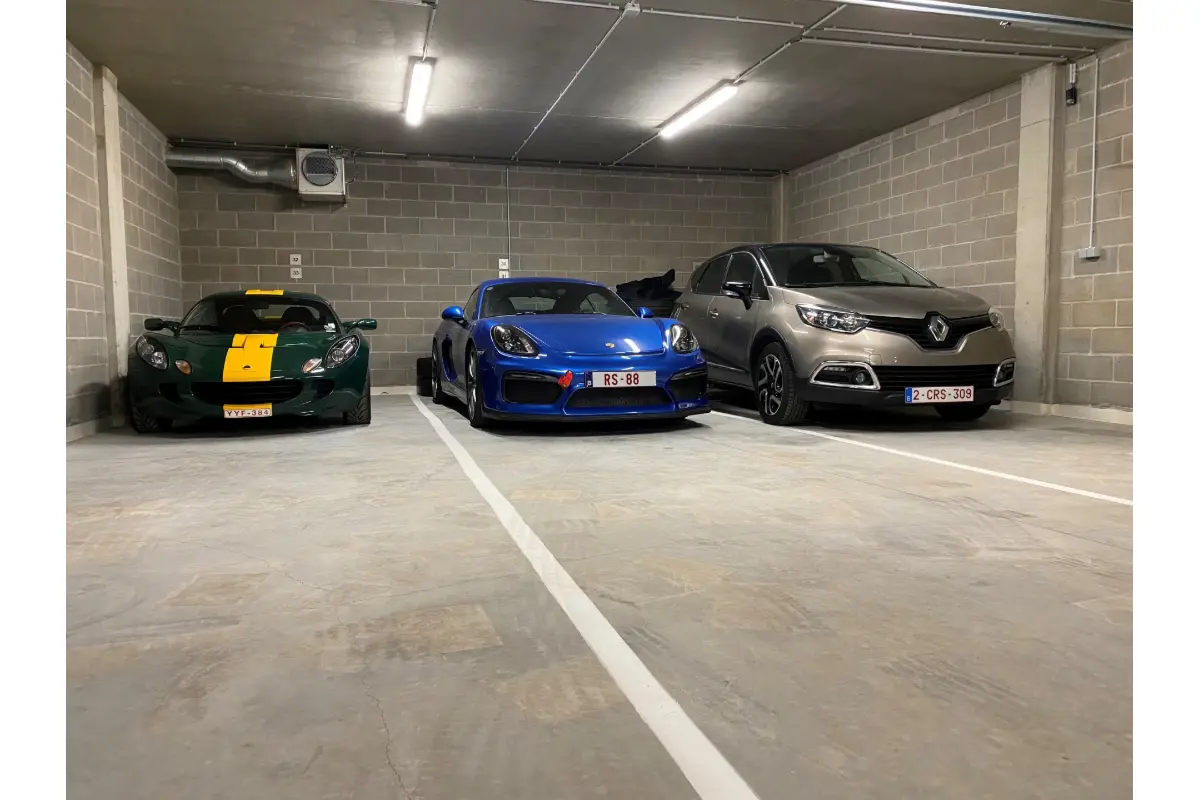 Parking & garage te  koop in Waver 1300 89000.00€  slaapkamers m² - Zoekertje 720741