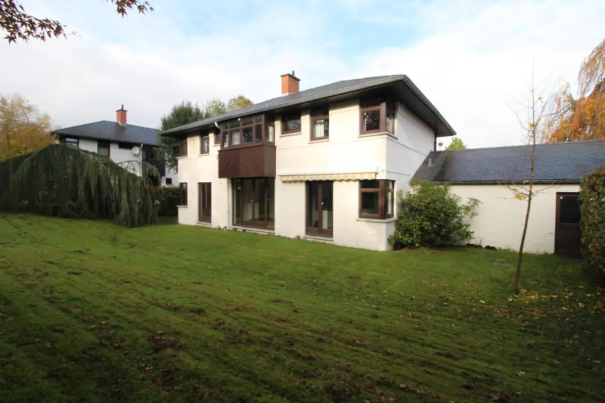 Huis te  huur in Wezembeek-Oppem 1970 2650.00€ 4 slaapkamers 210.00m² - Zoekertje 720266