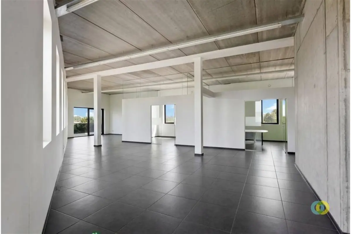 Commerce à  à Vilvorde 1800 4900.00€  chambres 713.00m² - Annonce 723282