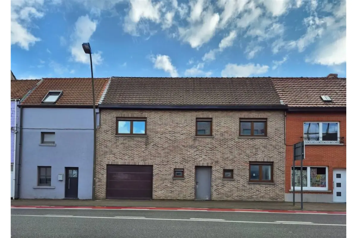 Huis te  koop in Hal 1500 209000.00€  slaapkamers 220.00m² - Zoekertje 723719