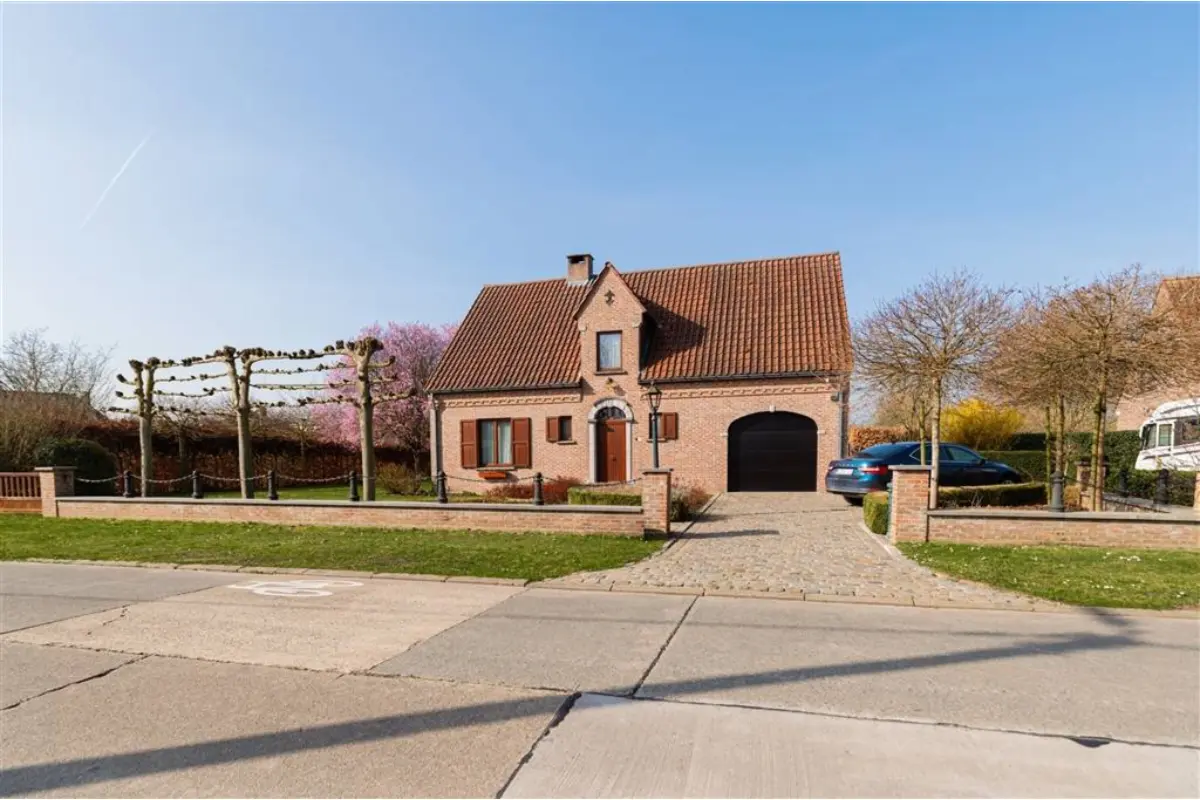 Huis te  koop in Galmaarden 1570 510000.00€ 3 slaapkamers 177.00m² - Zoekertje 723298