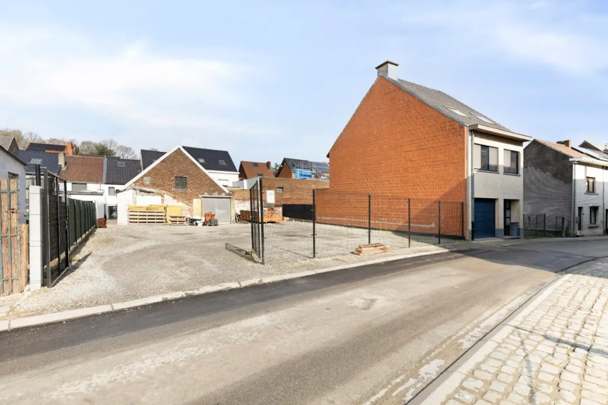 Terrain à vendre à Halle 1500 140000.00€  chambres m² - Annonce 727740