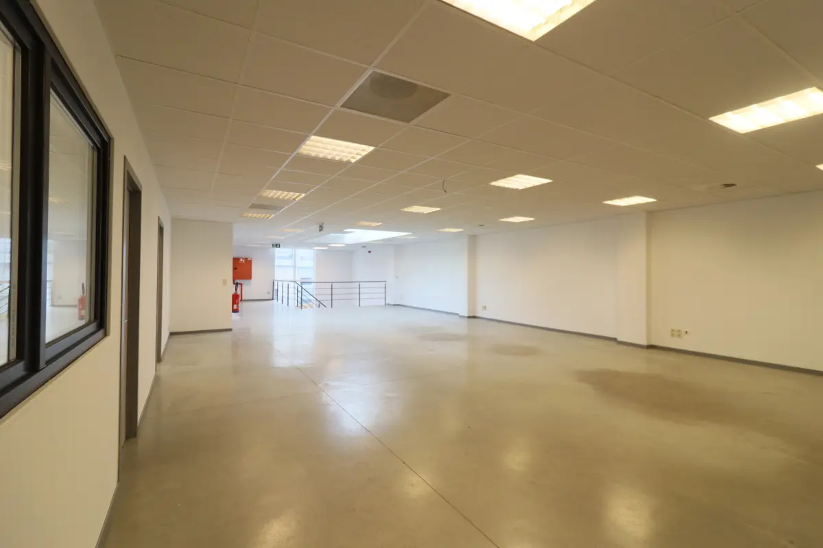 Handelszaak te  huur in Waver 1300 4500.00€  slaapkamers 625.00m² - Zoekertje 728148