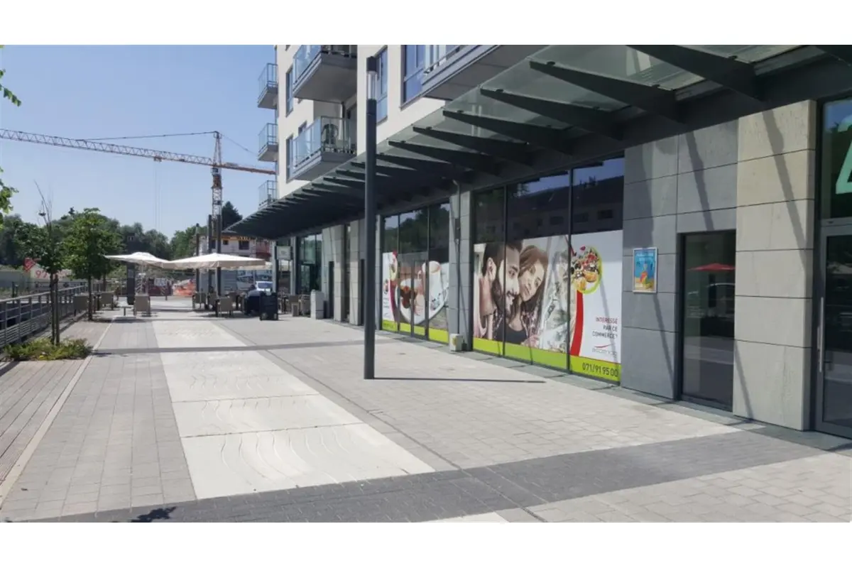 Commerce à louer à Genval 1332 4617.00€  chambres 277.00m² - Annonce 728321