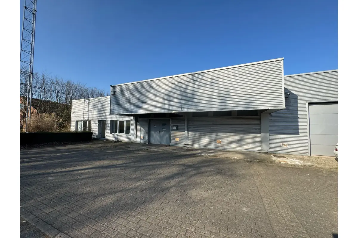 Commerce à louer à Braine-l'Alleud 1420 4500.00€ 0 chambres m² - Annonce 727959