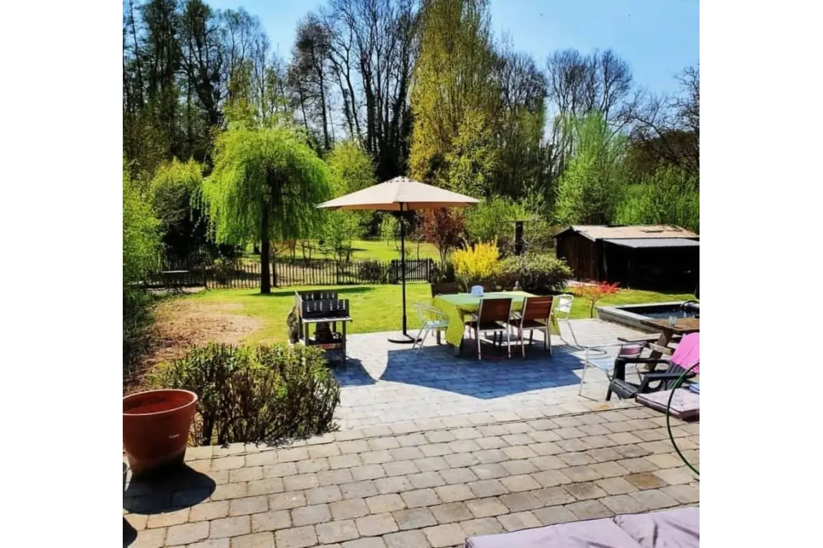 Huis te  koop in Biez 1390 845000.00€ 7 slaapkamers 420.00m² - Zoekertje 731319