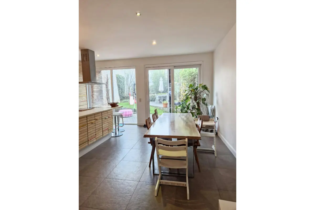 Huis te  huur in Strombeek-Bever 1853 2490.00€  slaapkamers m² - Zoekertje 731432