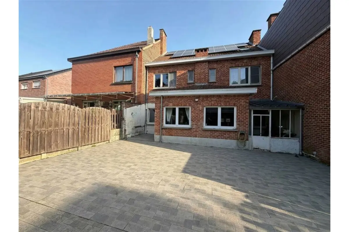 Maison à vendre à Tubize 1480 395000.00€ 5 chambres 250.00m² - Annonce 731973