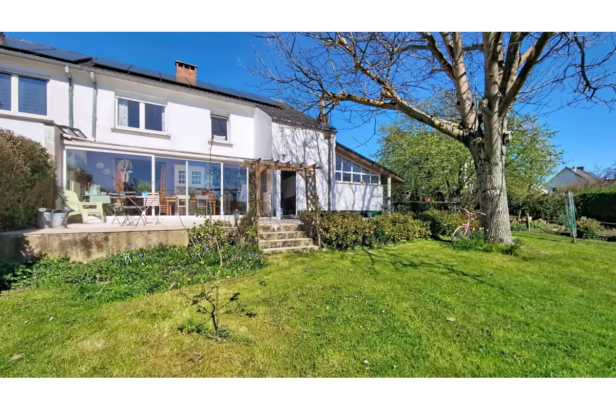 Villa te  koop in Waterloo 1410 725000.00€ 5 slaapkamers 178.00m² - Zoekertje 732153