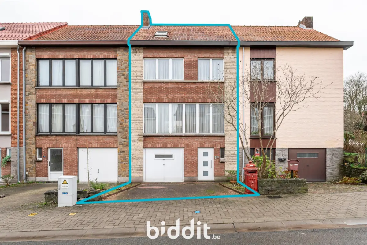 Huis te  koop in Eigenbrakel 1420 210000.00€ 3 slaapkamers m² - Zoekertje 732504