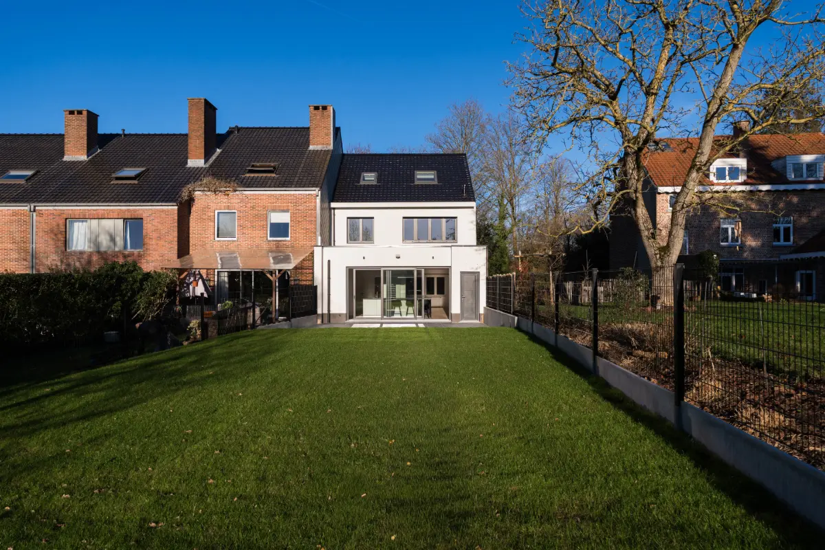 Huis te  huur in Wezembeek-Oppem 1970 2950.00€ 4 slaapkamers 240.00m² - Zoekertje 733125