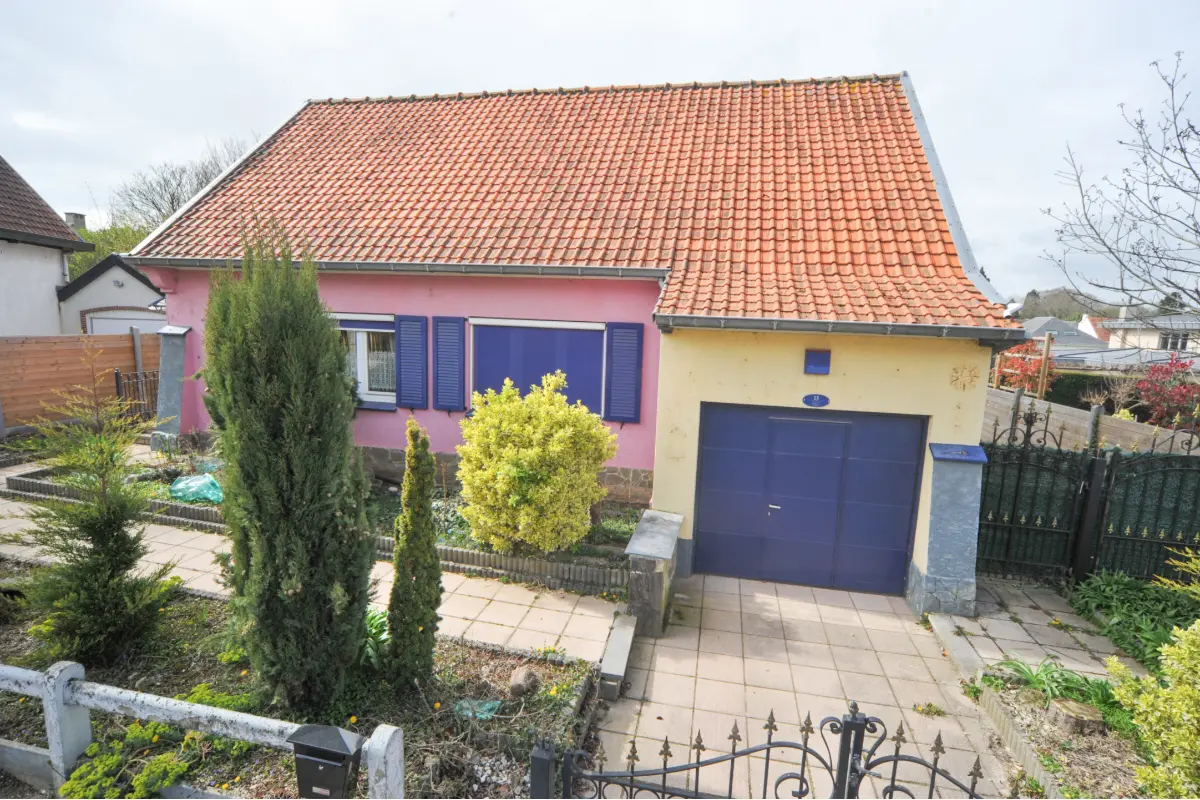 Bungalow te  koop in Itterbeek 1701 359000.00€ 2 slaapkamers 145.00m² - Zoekertje 733352