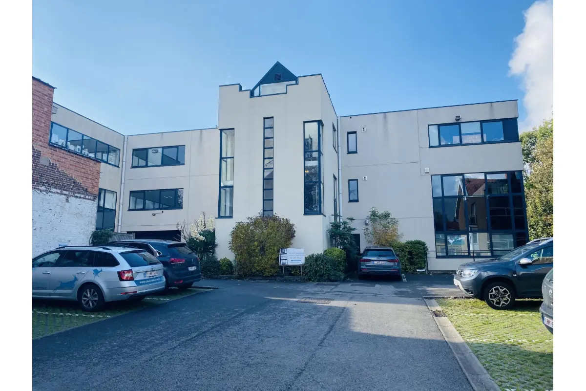 Handelszaak te  huur in Strombeek-Bever 1853 2083.00€  slaapkamers 250.00m² - Zoekertje 734139