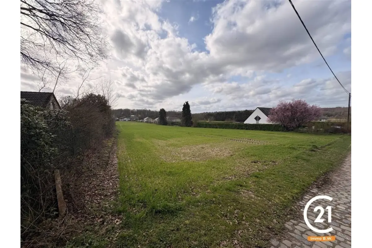 Grond te  koop in Graven 1390 315000.00€  slaapkamers m² - Zoekertje 792991