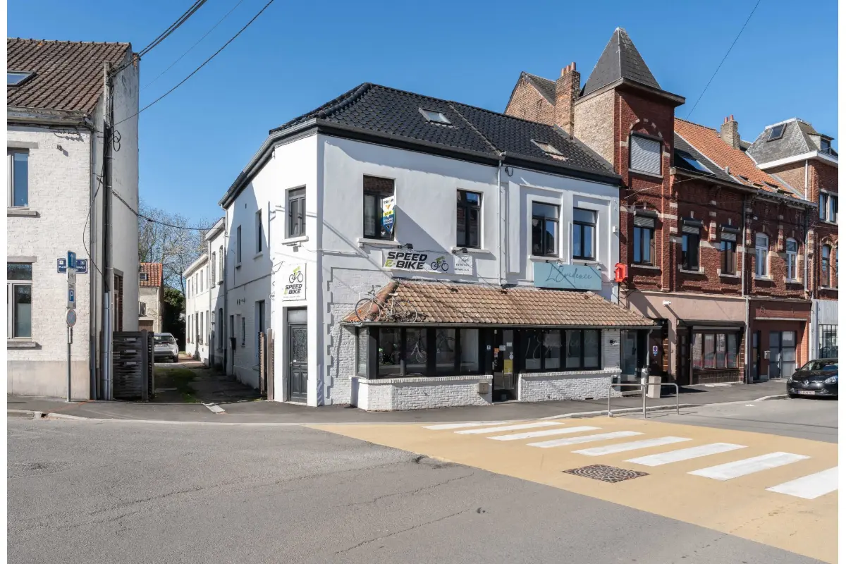 Immeuble mixte à vendre à Genval 1332 860000.00€ 4 chambres 330.00m² - Annonce 733220