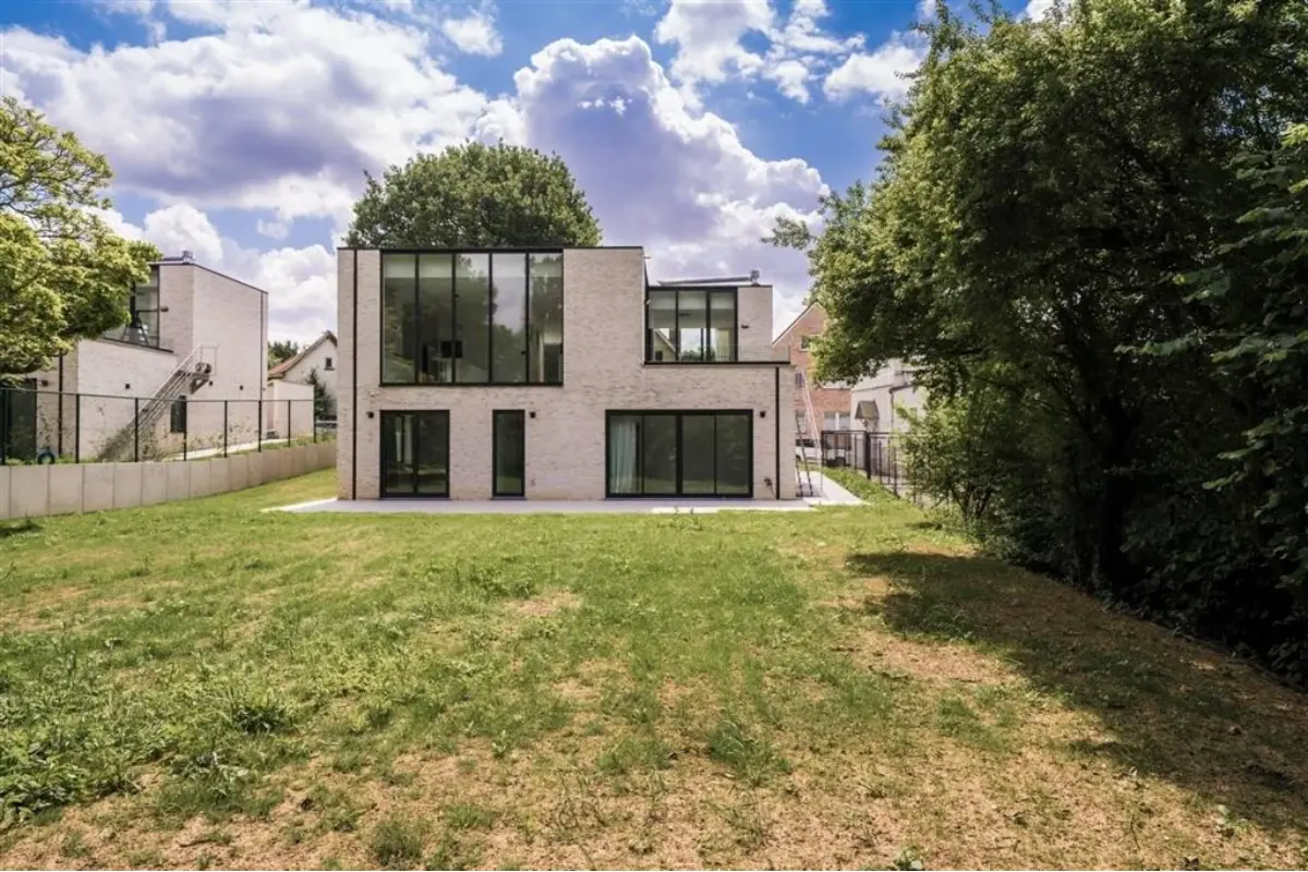 Huis te  huur in Wemmel 1780 4900.00€ 4 slaapkamers 250.00m² - Zoekertje 735804