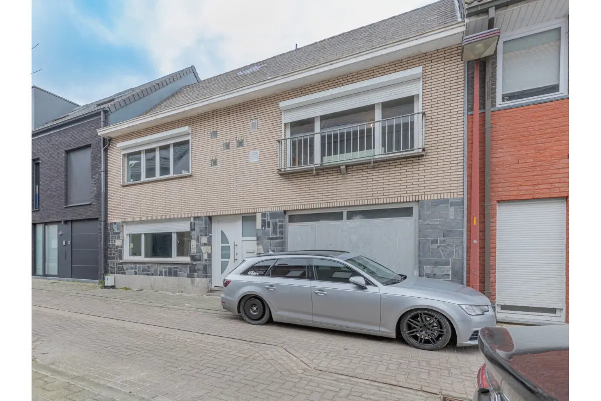 Huis te  koop in Opwijk 1745 339000.00€ 5 slaapkamers 240.00m² - Zoekertje 736688