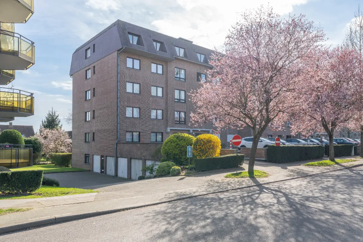 Appartement te  huur in Waterloo 1410 1450.00€ 3 slaapkamers 125.00m² - Zoekertje 737050