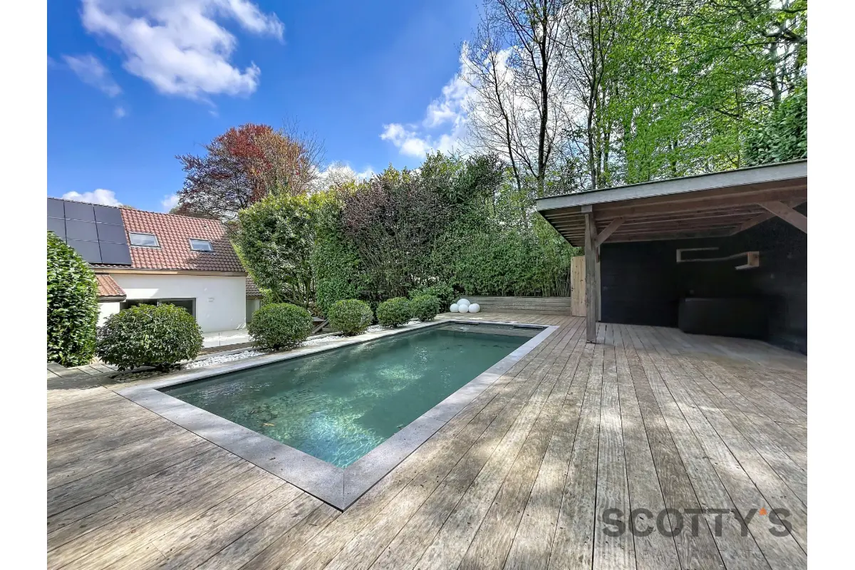 Maison à louer à Rhode-Saint-Genese 1640 2650.00€ 3 chambres 210.00m² - Annonce 737706