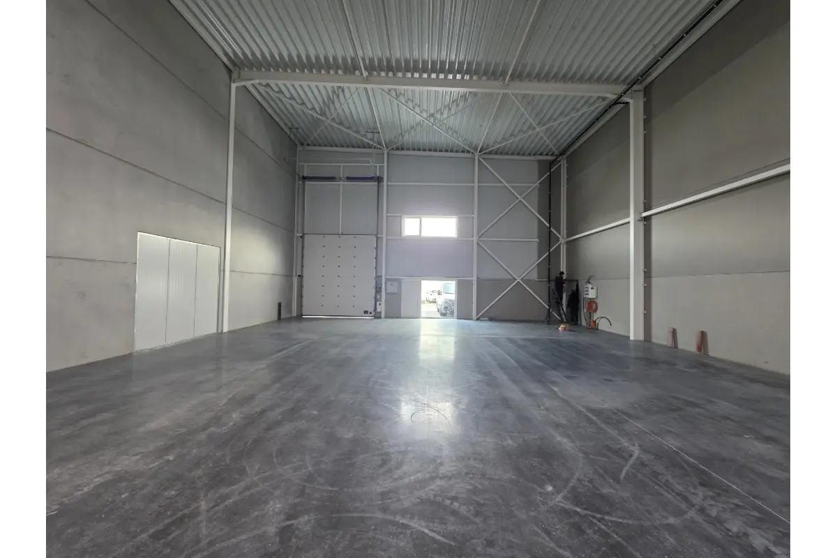 Handelszaak te  huur in Nijvel 1400 2500.00€  slaapkamers 360.00m² - Zoekertje 737415