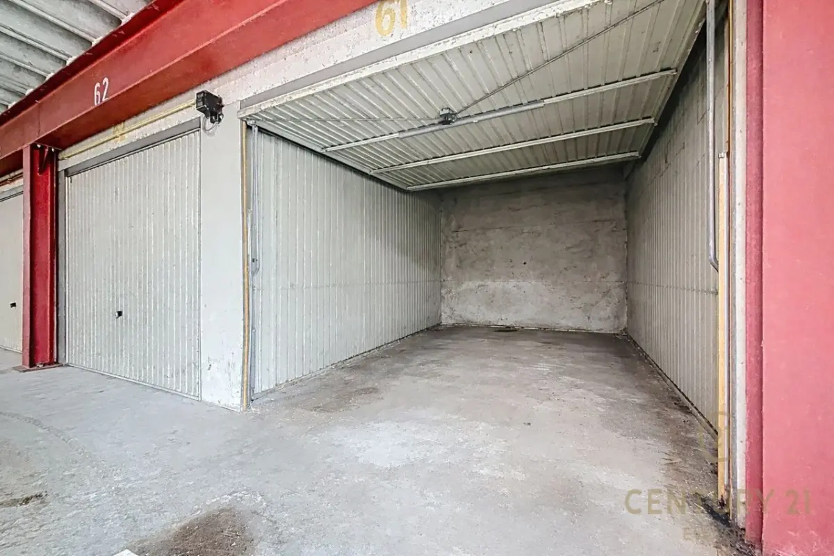 Parking à vendre à Kraainem 1950 32500.00€  chambres m² - Annonce 737561