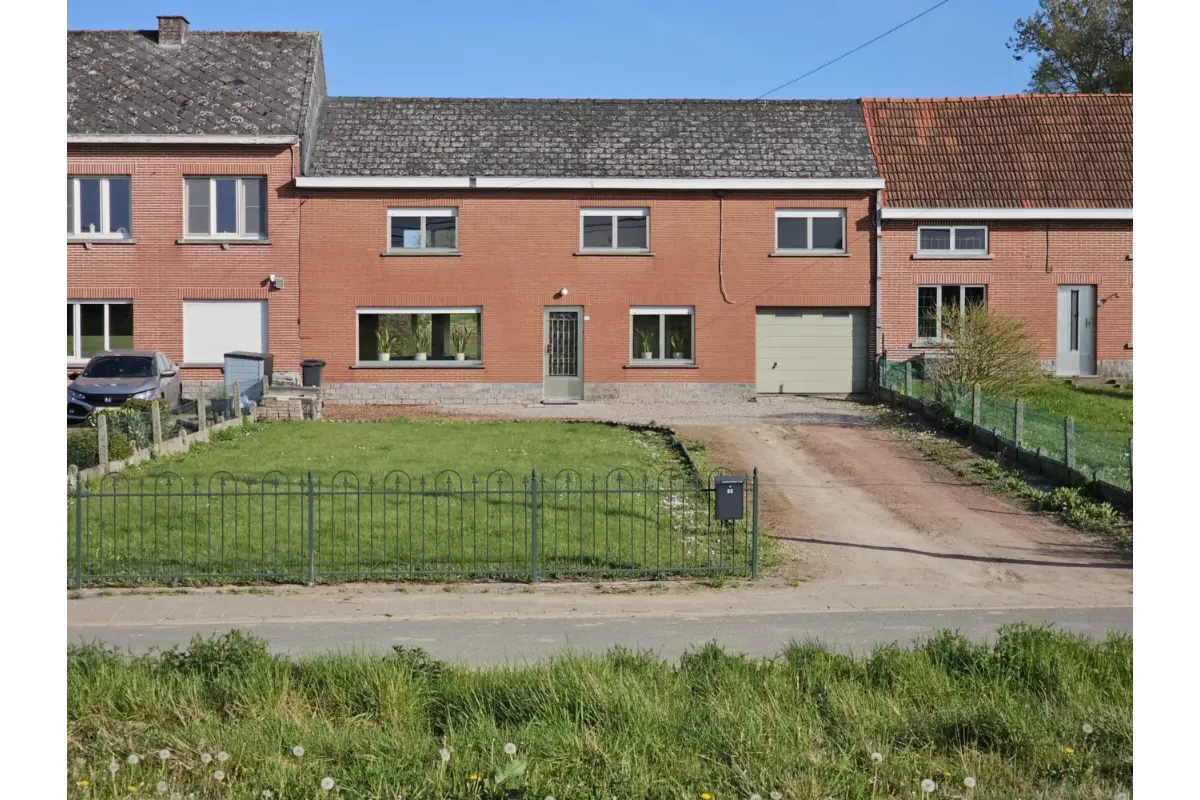 Huis te  in Galmaarden 1570 296000.00€ 3 slaapkamers 161.00m² - Zoekertje 738900