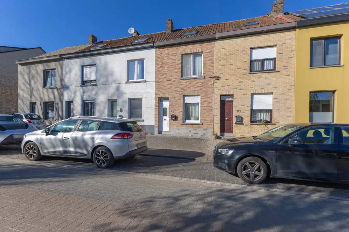Huis te  koop in Hal 1500 265000.00€ 3 slaapkamers 110.00m² - Zoekertje 738814